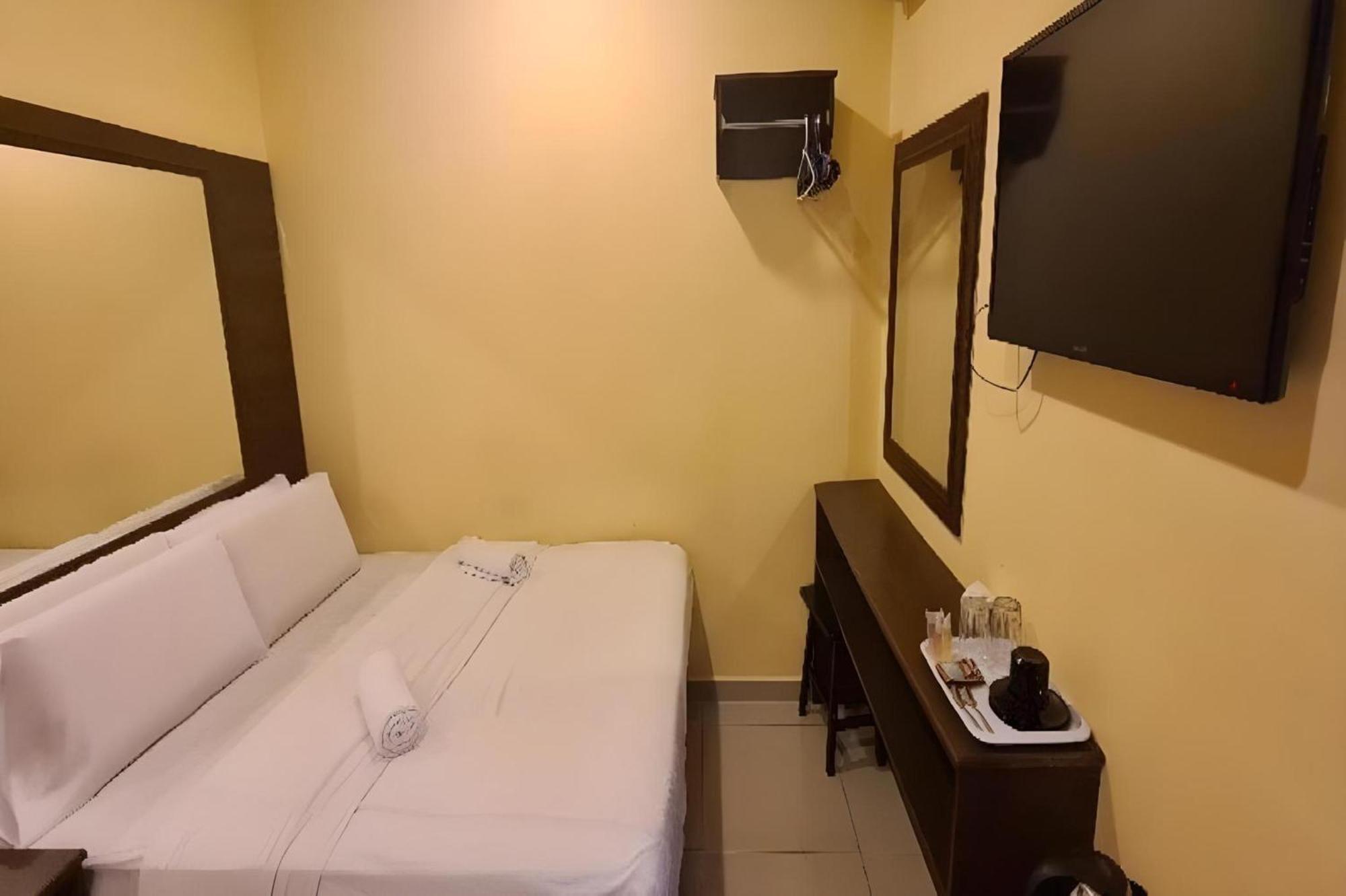Spot On 90587 The Space Inn Kuala Terengganu Buitenkant foto