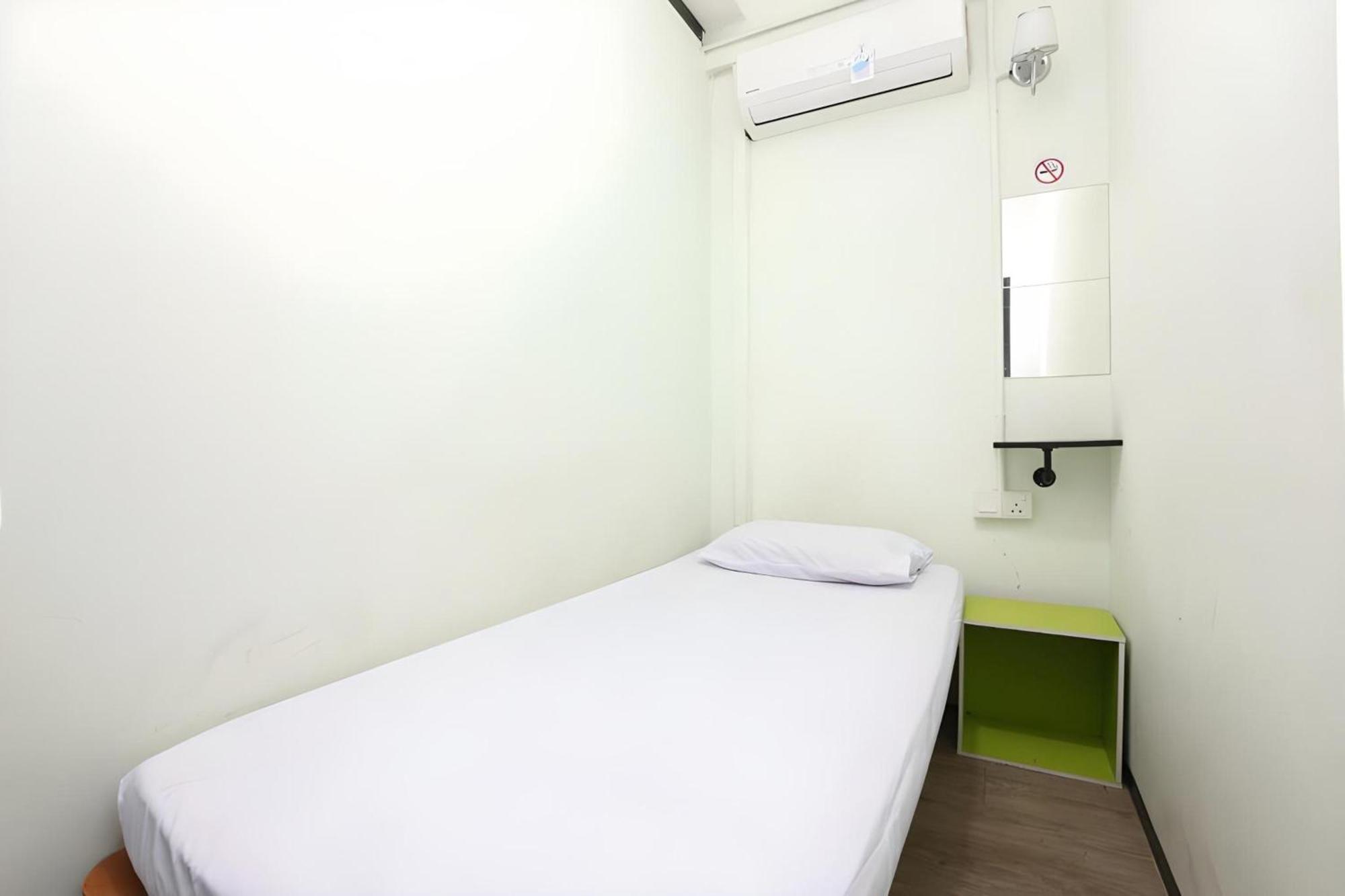 Spot On 90587 The Space Inn Kuala Terengganu Buitenkant foto