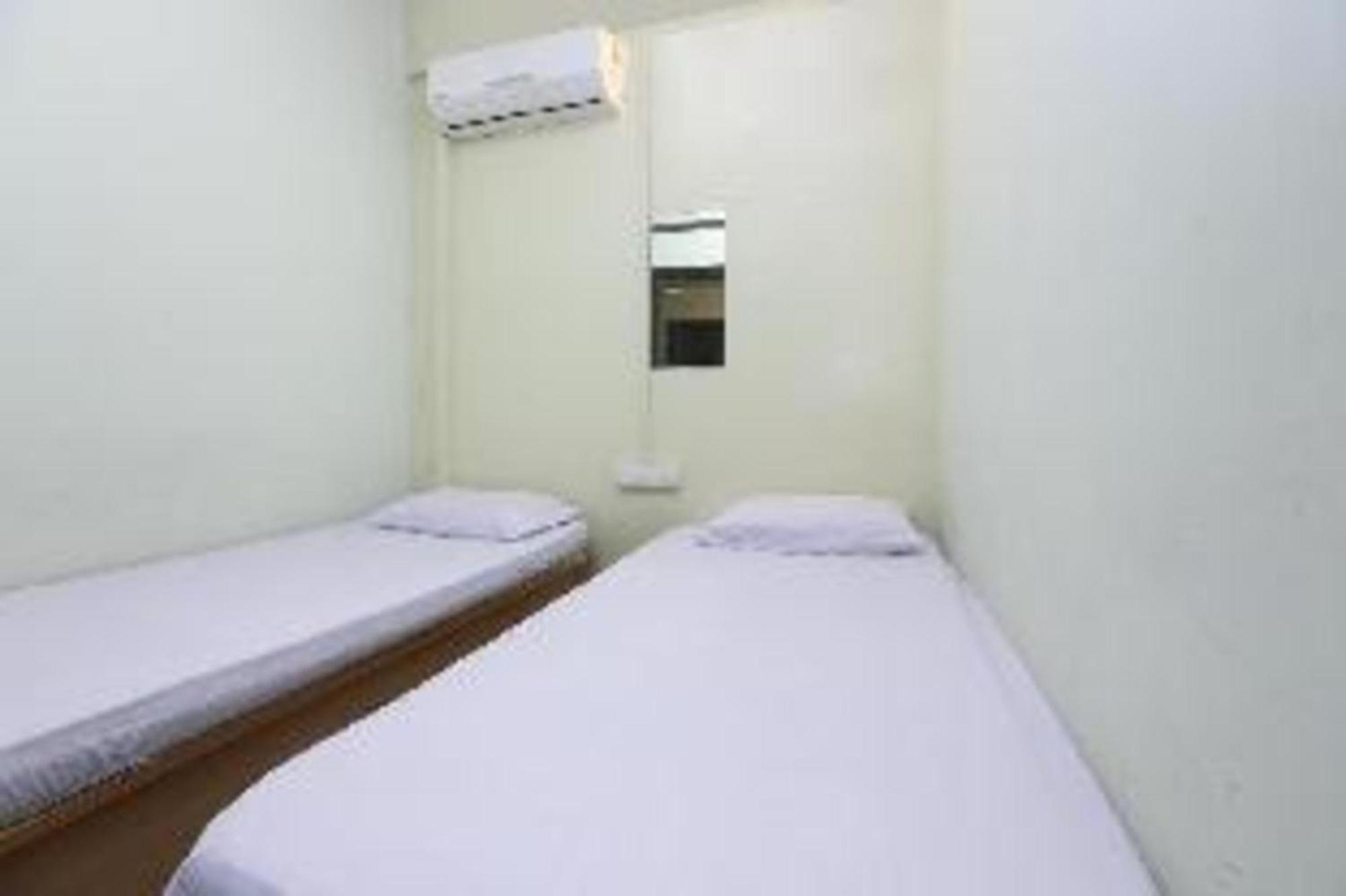 Spot On 90587 The Space Inn Kuala Terengganu Buitenkant foto