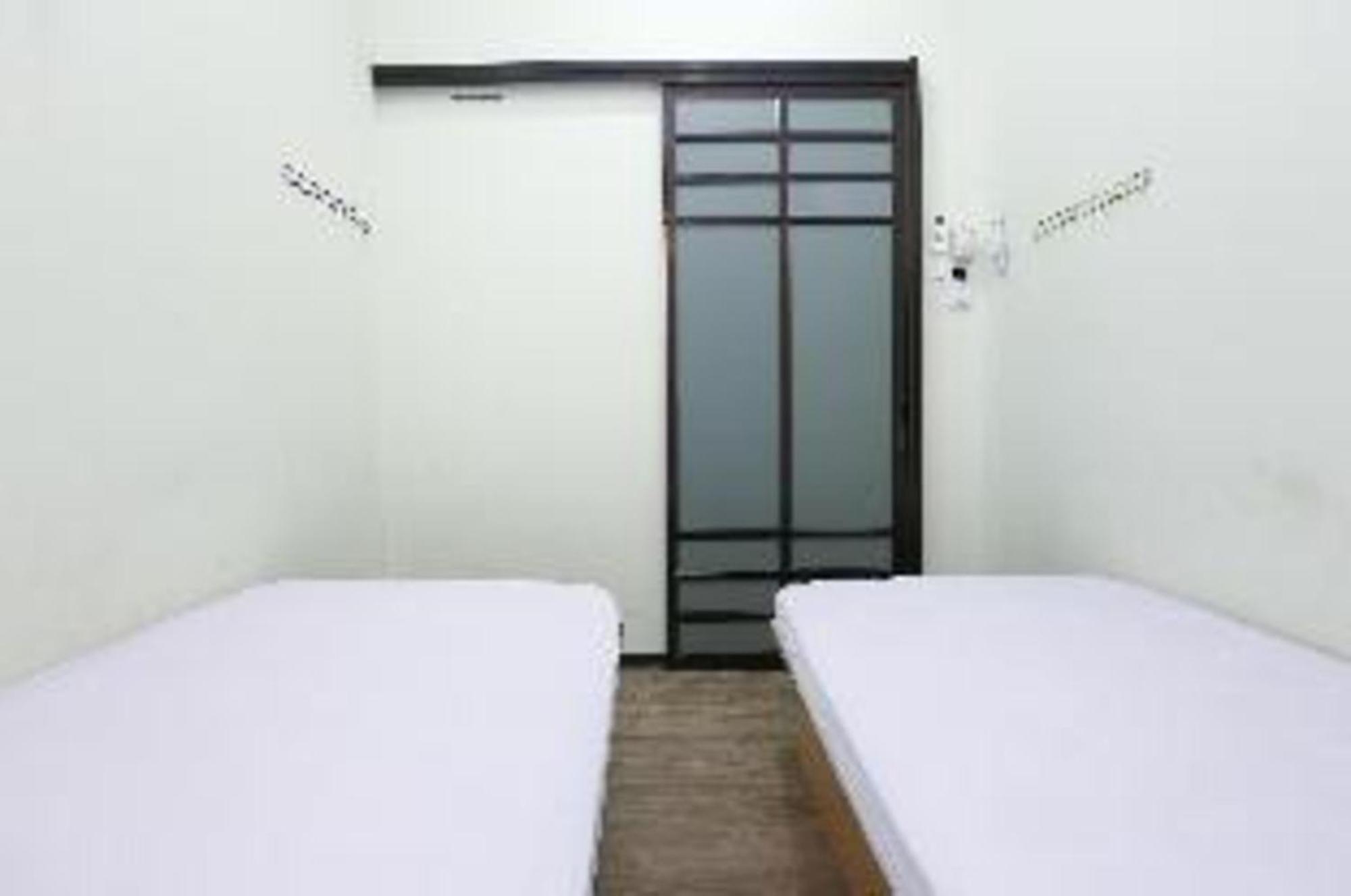 Spot On 90587 The Space Inn Kuala Terengganu Buitenkant foto