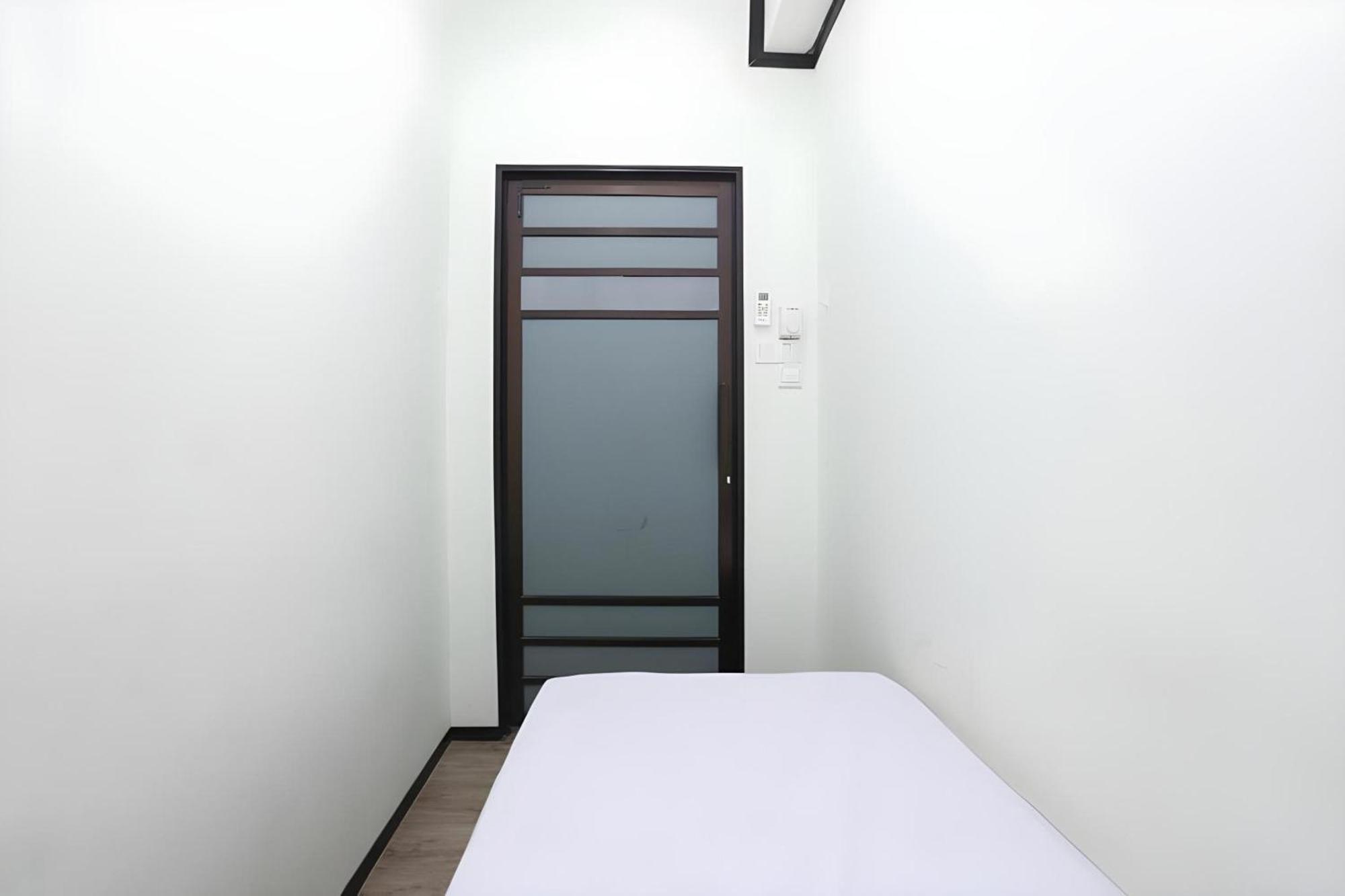 Spot On 90587 The Space Inn Kuala Terengganu Buitenkant foto