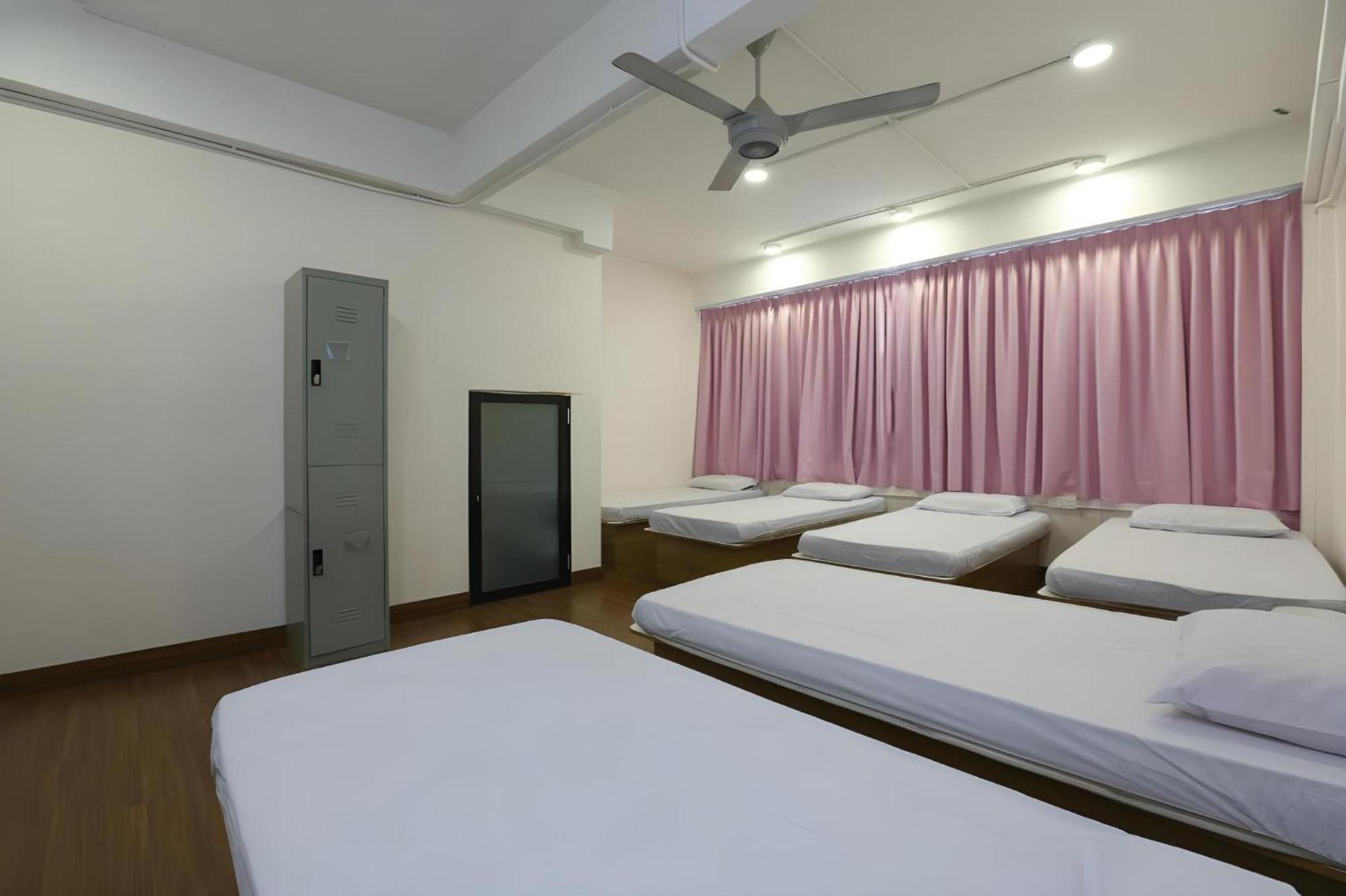 Spot On 90587 The Space Inn Kuala Terengganu Buitenkant foto